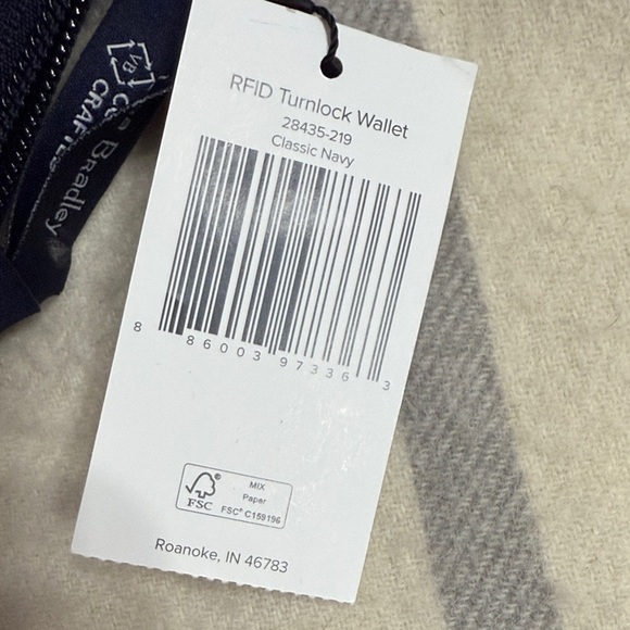 Vera Bradley Navy RFID Turnlock Quilted Wallet - Picture 10 of 12